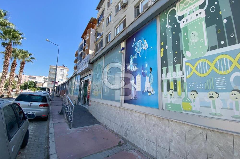 Menemen'de Satılık 430 m2 Cadde Üzeri Köşe Dükkan