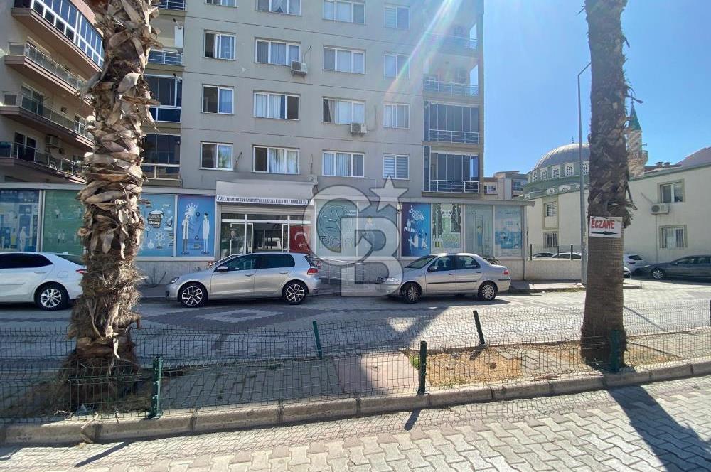 Menemen'de Satılık 430 m2 Cadde Üzeri Köşe Dükkan