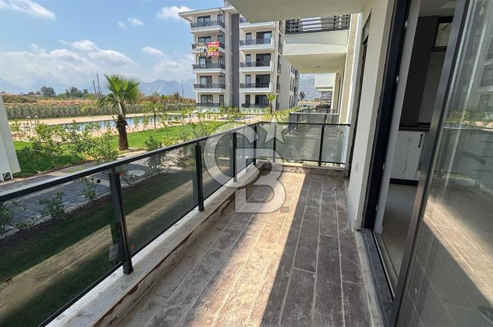 ANTALYA DÖŞEMEALTI SİTE İÇİNDE HAVUZLU ASANSÖRLÜ EBEVEYN BANYOLU 3+1 LÜKS DAİRE