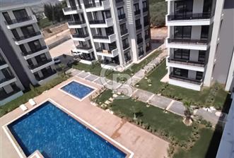 ANTALYA DÖŞEMEALTI SİTE İÇİNDE HAVUZLU ASANSÖRLÜ EBEVEYN BANYOLU 3+1 LÜKS DAİRE