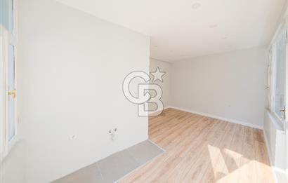 Köşe Konumda, Teraslı Tam Müstakil 3 Katlı Kiralık Bina