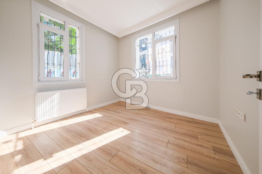 Köşe Konumda, Teraslı Tam Müstakil 3 Katlı Kiralık Bina