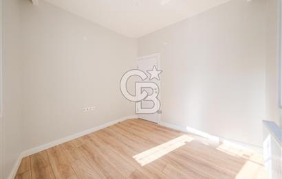 Köşe Konumda, Teraslı Tam Müstakil 3 Katlı Kiralık Bina