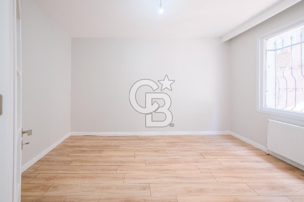 Köşe Konumda, Teraslı Tam Müstakil 3 Katlı Kiralık Bina