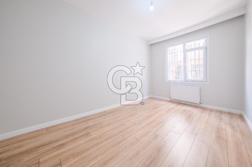 Köşe Konumda, Teraslı Tam Müstakil 3 Katlı Kiralık Bina