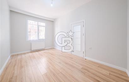 Köşe Konumda, Teraslı Tam Müstakil 3 Katlı Kiralık Bina