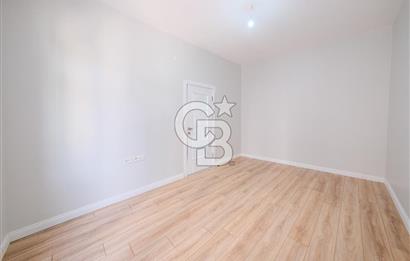 Köşe Konumda, Teraslı Tam Müstakil 3 Katlı Kiralık Bina