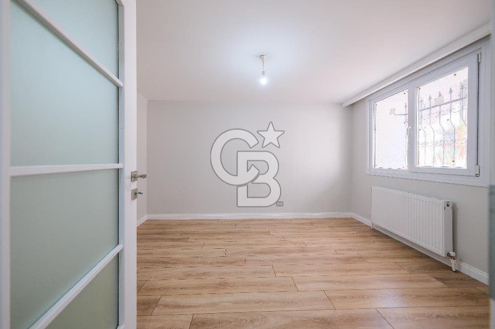 Köşe Konumda, Teraslı Tam Müstakil 3 Katlı Kiralık Bina