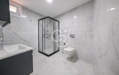 Köşe Konumda, Teraslı Tam Müstakil 3 Katlı Kiralık Bina