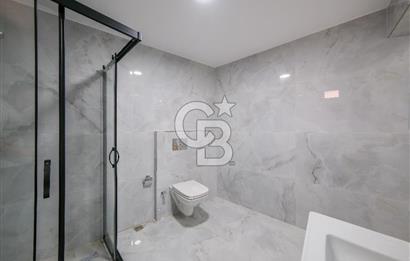 Köşe Konumda, Teraslı Tam Müstakil 3 Katlı Kiralık Bina