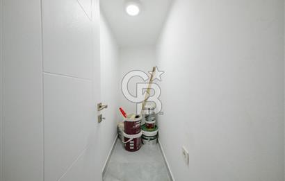 Köşe Konumda, Teraslı Tam Müstakil 3 Katlı Kiralık Bina