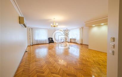 Bahçelievlerde Çift Cepheli, 220 m² Ferah 4+1 Satılık Daire