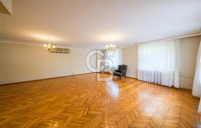 Bahçelievlerde Çift Cepheli, 220 m² Ferah 4+1 Satılık Daire