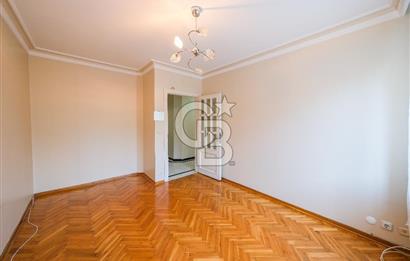 Bahçelievlerde Çift Cepheli, 220 m² Ferah 4+1 Satılık Daire