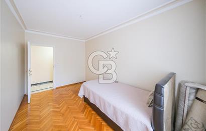 Bahçelievlerde Çift Cepheli, 220 m² Ferah 4+1 Satılık Daire