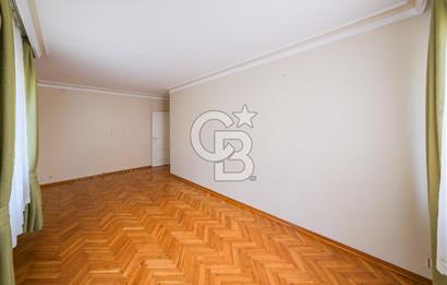 Bahçelievlerde Çift Cepheli, 220 m² Ferah 4+1 Satılık Daire