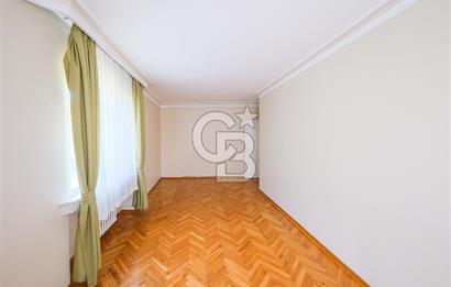 Bahçelievlerde Çift Cepheli, 220 m² Ferah 4+1 Satılık Daire