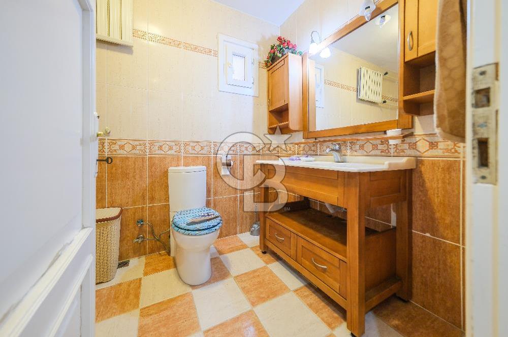 Bahçelievlerde Çift Cepheli, 220 m² Ferah 4+1 Satılık Daire