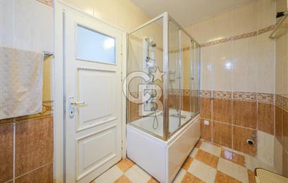 Bahçelievlerde Çift Cepheli, 220 m² Ferah 4+1 Satılık Daire