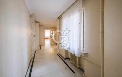 Bahçelievlerde Çift Cepheli, 220 m² Ferah 4+1 Satılık Daire