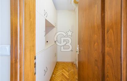 Bahçelievlerde Çift Cepheli, 220 m² Ferah 4+1 Satılık Daire