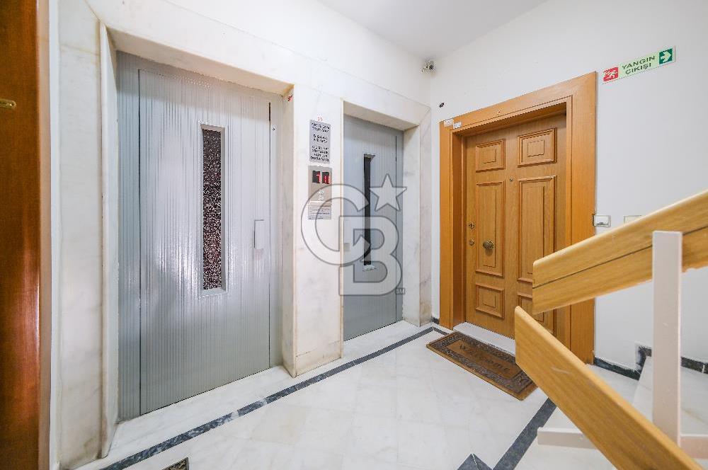 Bahçelievlerde Çift Cepheli, 220 m² Ferah 4+1 Satılık Daire