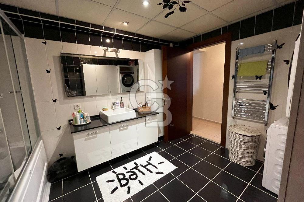 KAPALI OTOPARKLI, 13 YILLIK BİNADA, EBEVEYN BANYOLU 165m2 NET 3+1 ARAKAT SATILIK DAİRE