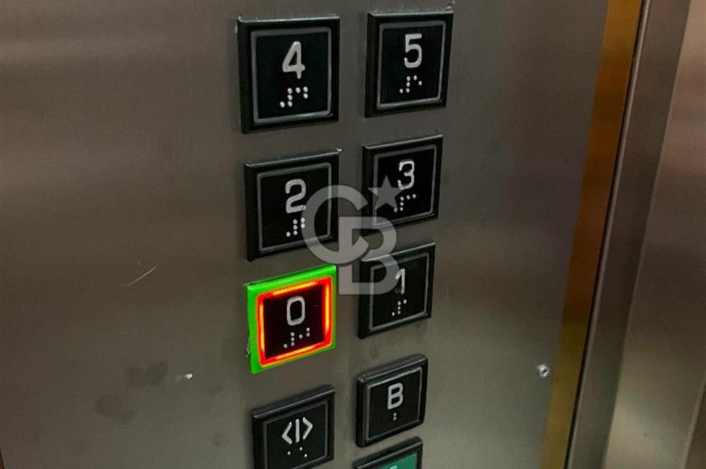 KAPALI OTOPARKLI, 13 YILLIK BİNADA, EBEVEYN BANYOLU 165m2 NET 3+1 ARAKAT SATILIK DAİRE