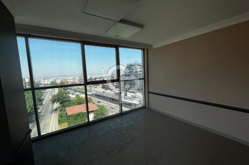 CB BLACK BEŞEVLER METRO İSTASYONU KARŞISI KİRALIK OFİSLER*