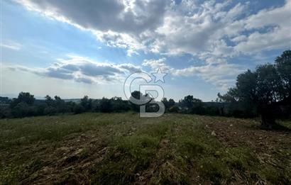 Buca Kırklar Köyünde 7400 m² Manzaralı Tek Tapu Satılık Tarla