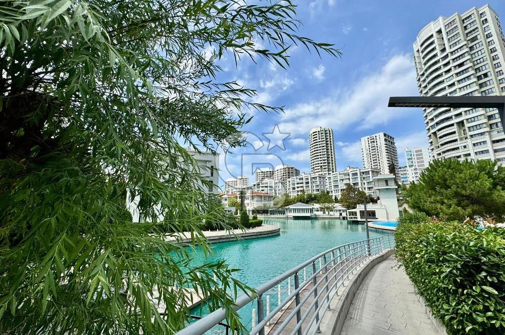 İstanbul Saraylarında Gölet ve Peyzaj Manzaralı Kiralık 1+1