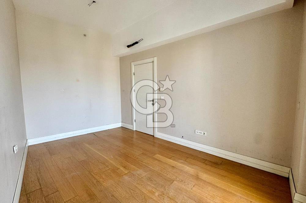 İstanbul Saraylarında Gölet ve Peyzaj Manzaralı Kiralık 1+1