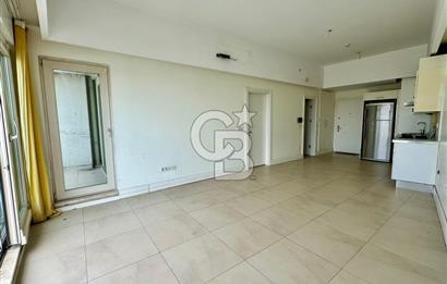 İstanbul Saraylarında Gölet ve Peyzaj Manzaralı Kiralık 1+1