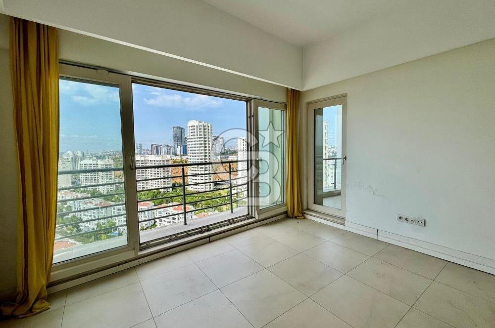 İstanbul Saraylarında Gölet ve Peyzaj Manzaralı Kiralık 1+1