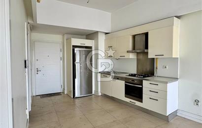 İstanbul Saraylarında Gölet ve Peyzaj Manzaralı Kiralık 1+1
