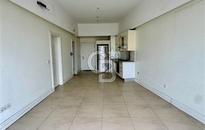 İstanbul Saraylarında Gölet ve Peyzaj Manzaralı Kiralık 1+1
