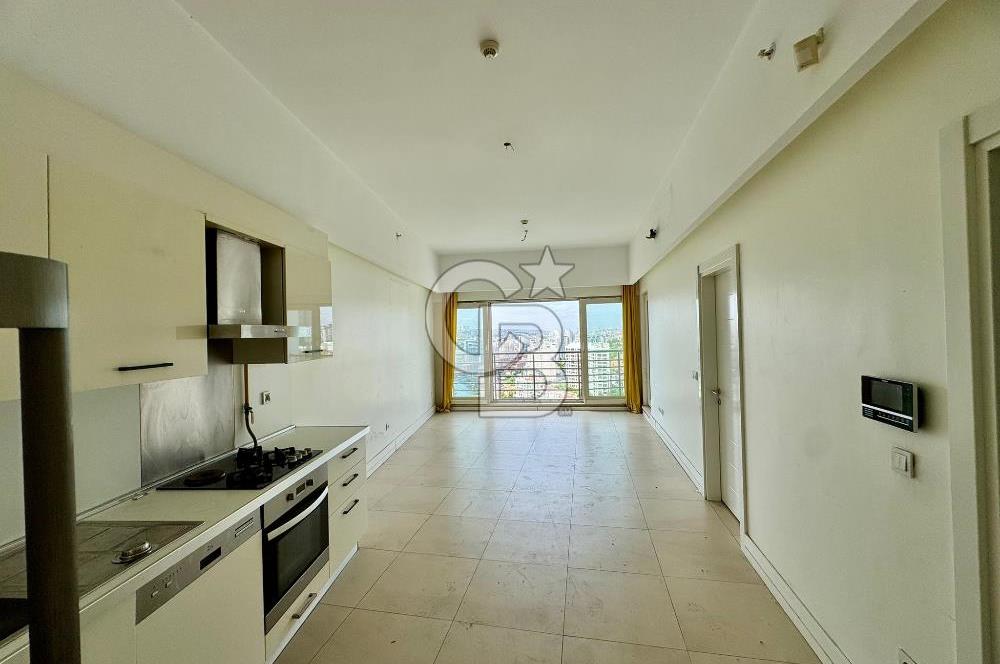 İstanbul Saraylarında Gölet ve Peyzaj Manzaralı Kiralık 1+1