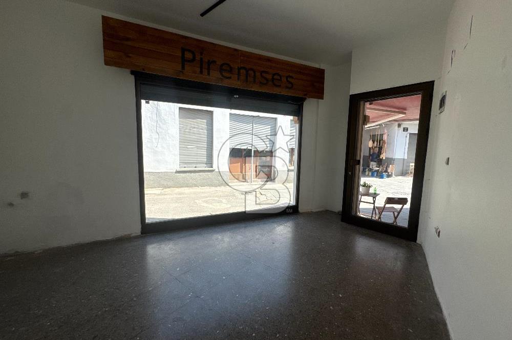 İZMİR, KEMERALTI, ANTİKACILAR ÇARŞISI'NDA NET 22 M2 KİRALIK DÜKKAN