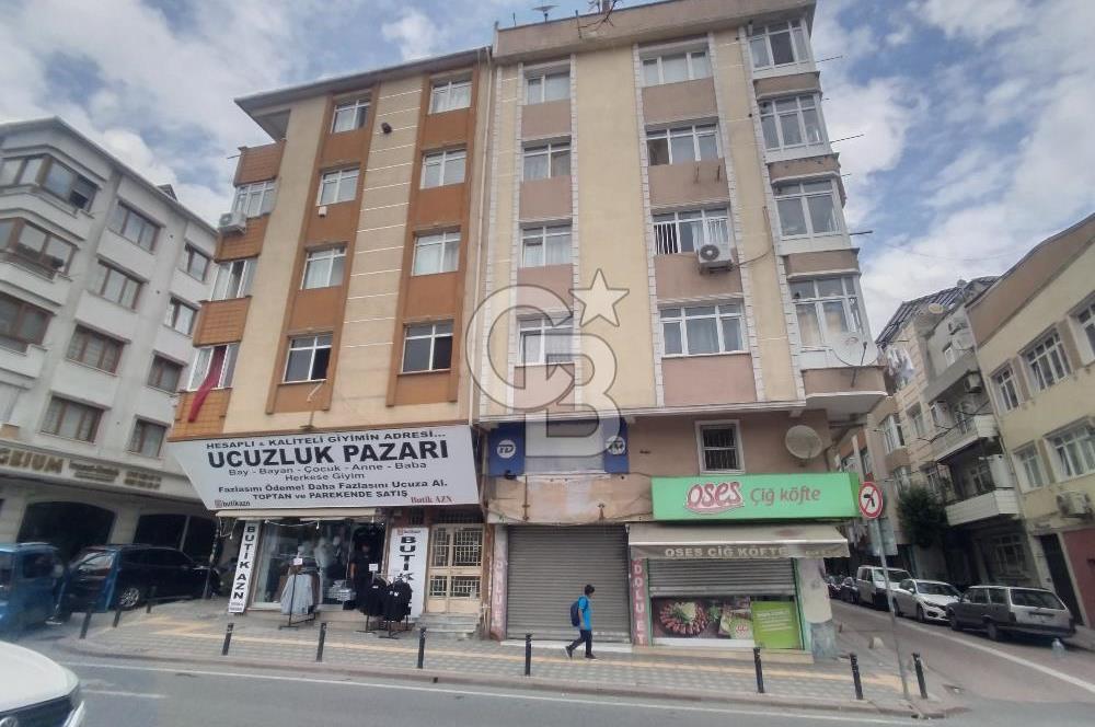 Zeytinburnu merkezi konumda,iki odalı,asma katlı dükkan