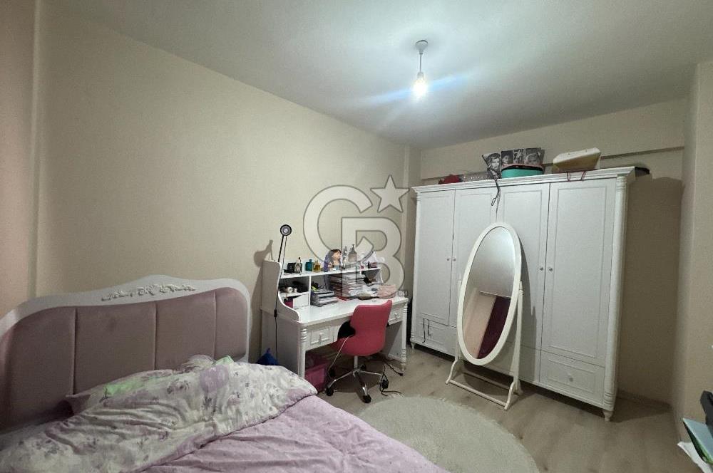 GAZİEMİR YEŞİL MAHALLE'DE MERKEZİ KONUMDA 3+1 SATILIK DAİRE