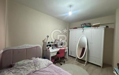 GAZİEMİR YEŞİL MAHALLE'DE MERKEZİ KONUMDA 3+1 SATILIK DAİRE