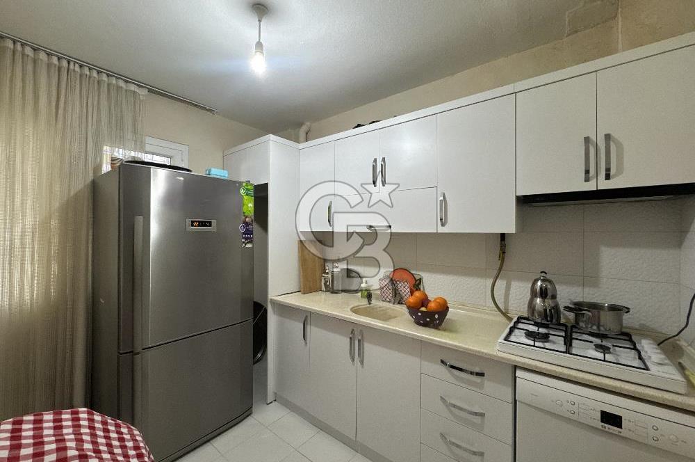 GAZİEMİR YEŞİL MAHALLE'DE MERKEZİ KONUMDA 3+1 SATILIK DAİRE