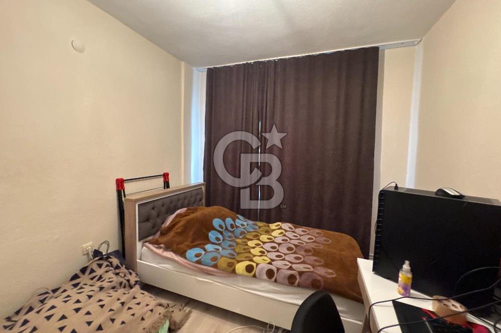 GAZİEMİR YEŞİL MAHALLE'DE MERKEZİ KONUMDA 3+1 SATILIK DAİRE