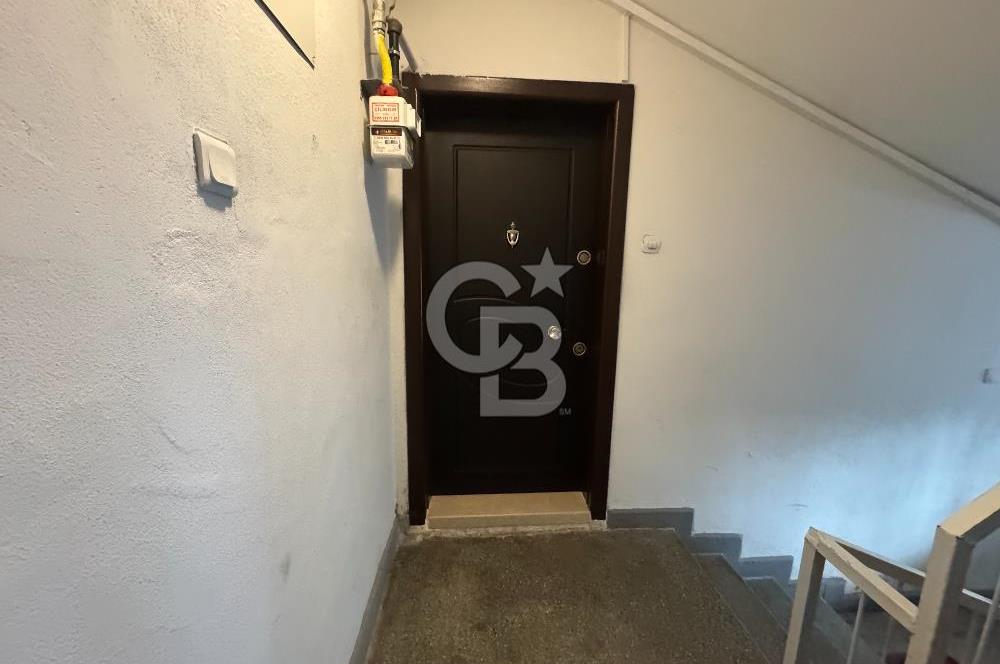 GAZİEMİR YEŞİL MAHALLE'DE MERKEZİ KONUMDA 3+1 SATILIK DAİRE