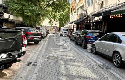 Moda'da yeni binada eşyalı merkezi konum 1+1 daire
