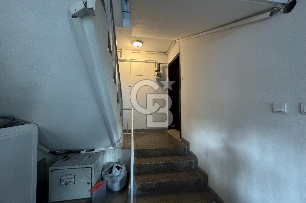 GAZİEMİR YEŞİL MAHALLE'DE MERKEZİ KONUMDA 3+1 SATILIK DAİRE