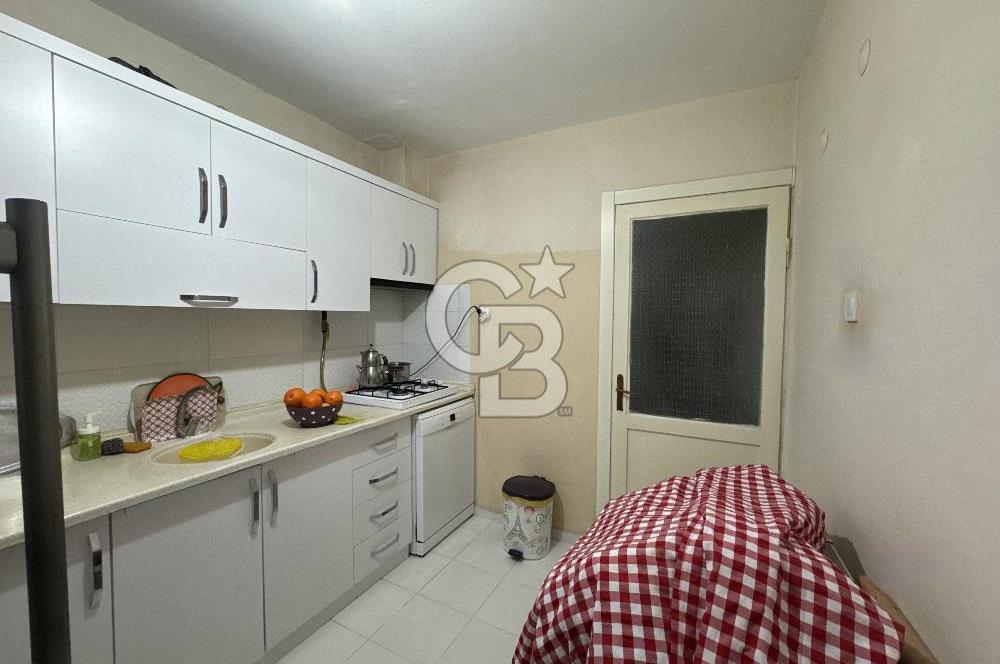 GAZİEMİR YEŞİL MAHALLE'DE MERKEZİ KONUMDA 3+1 SATILIK DAİRE