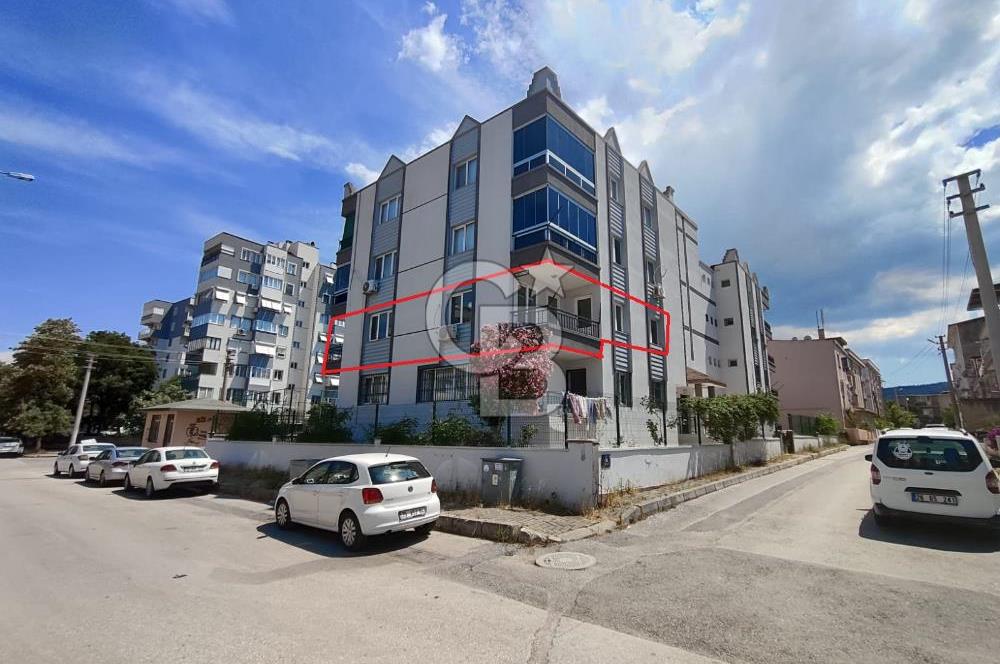 Gaziemir Merkezde Geniş Arakat Satılık Daire