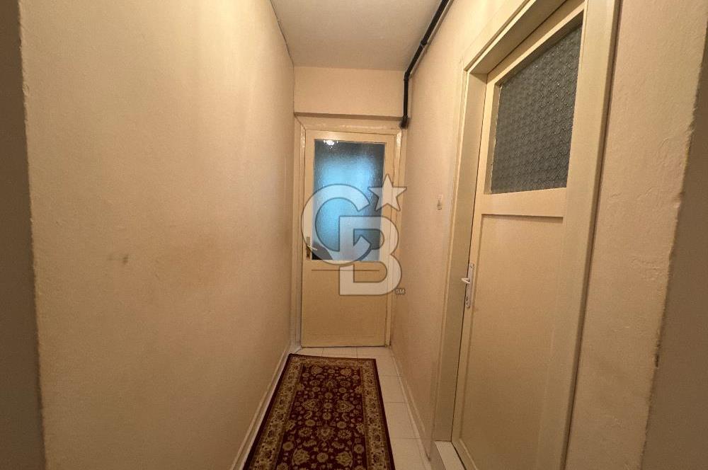 GAZİEMİR YEŞİL MAHALLE'DE MERKEZİ KONUMDA 3+1 SATILIK DAİRE