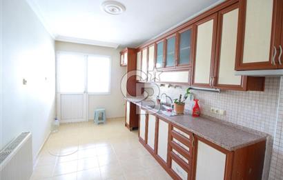 Gaziemir Merkezde Geniş Arakat Satılık Daire